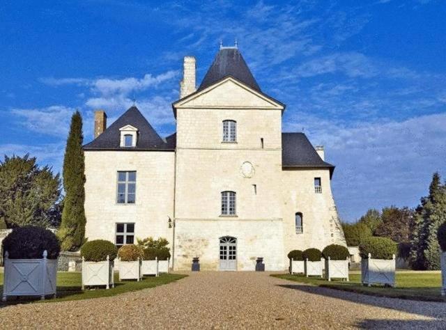 Chateau De Charge Hotel Tours Exterior photo